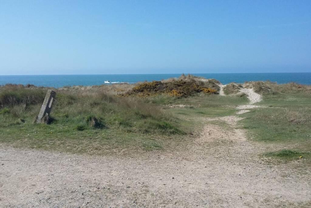 Gite Ouest De La Pointe D'Agon Екстер'єр фото